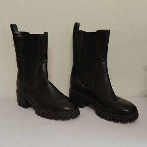 Elegant Black Heeled Boots for Women